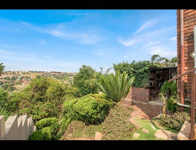 5 BEDROOM HOUSE FOR SALE IN KENMARE